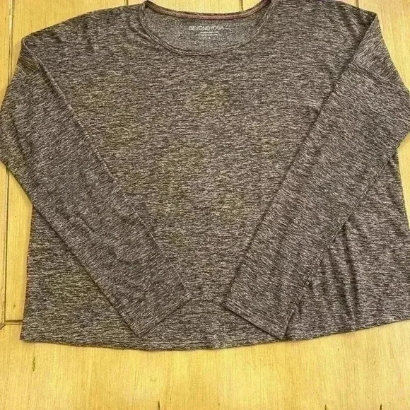 Beyond Yoga Womens long sleeve soft comfortable black athletic top small - Picture 1 of 12
